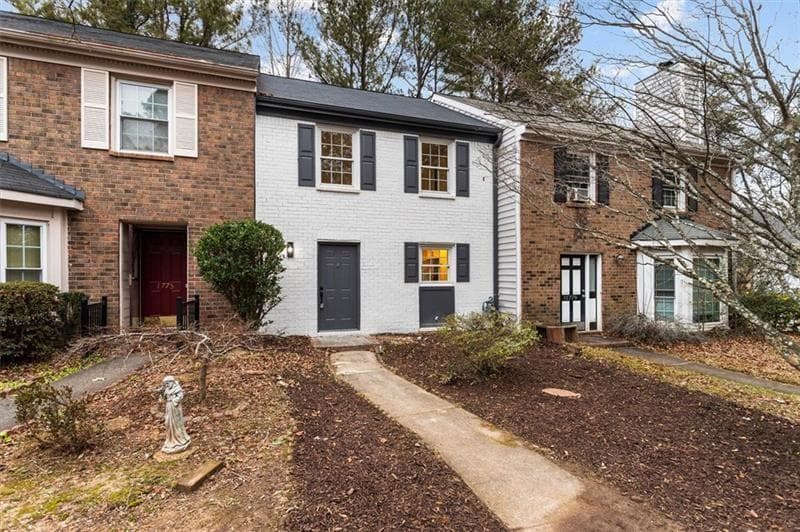 2 bedroom, 3 bathroom, 1,280 sq ft single family residence for rent at 1777 Twin Brooks Drive, Marietta, GA 30067 for $2,300 a month — photo 3