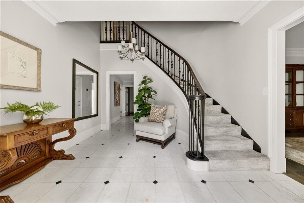 6 bedroom, 7 bathroom, 5,347 sq ft single family residence for sale at 3650 Dumbarton Road, Atlanta, GA 30327 — photo 5