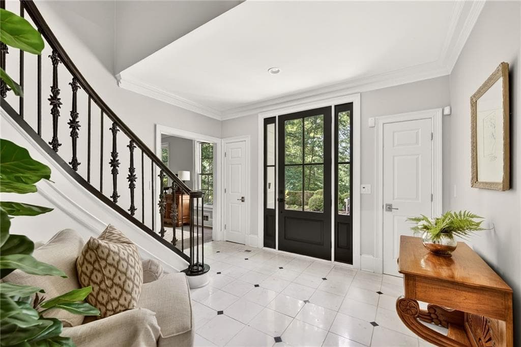 6 bedroom, 7 bathroom, 5,347 sq ft single family residence for sale at 3650 Dumbarton Road, Atlanta, GA 30327 — photo 6