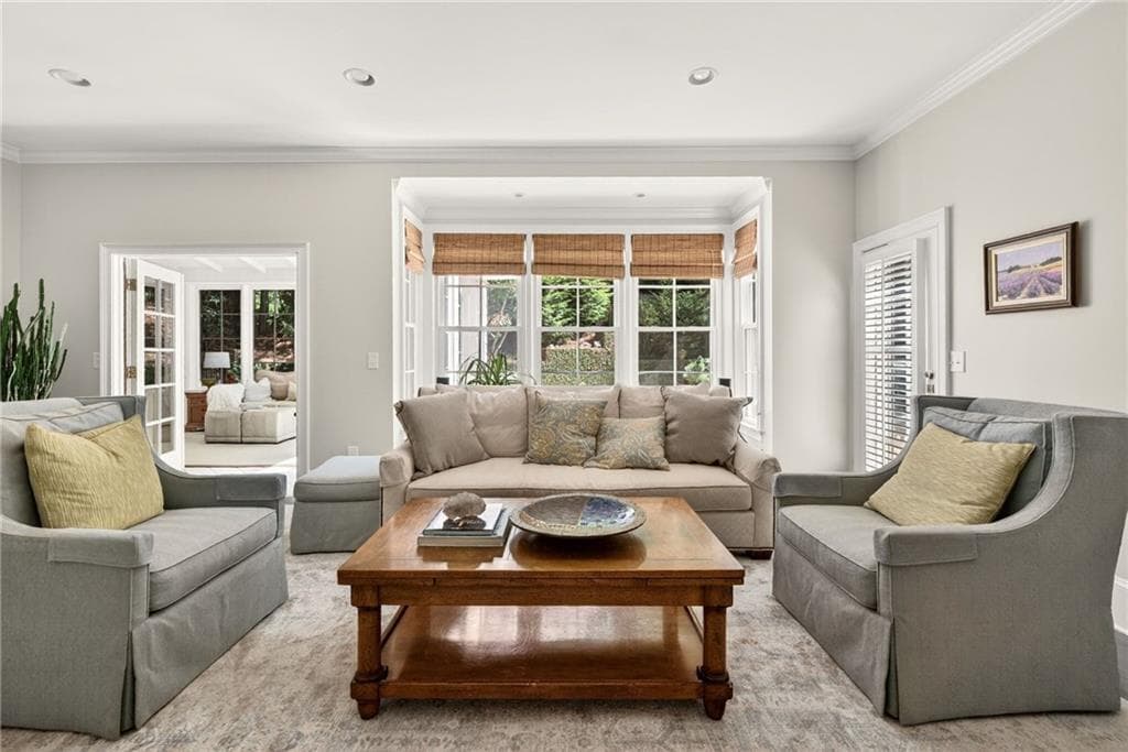 6 bedroom, 7 bathroom, 5,347 sq ft single family residence for sale at 3650 Dumbarton Road, Atlanta, GA 30327 — photo 7