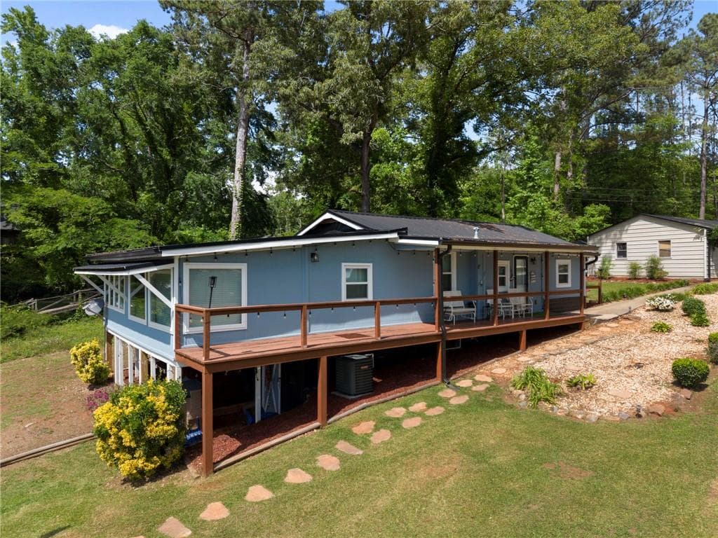 2 bedroom, 2 bathroom, 1,239 sq ft single family residence for sale at 100 S River Bend, Jackson, GA 30233 — photo 3