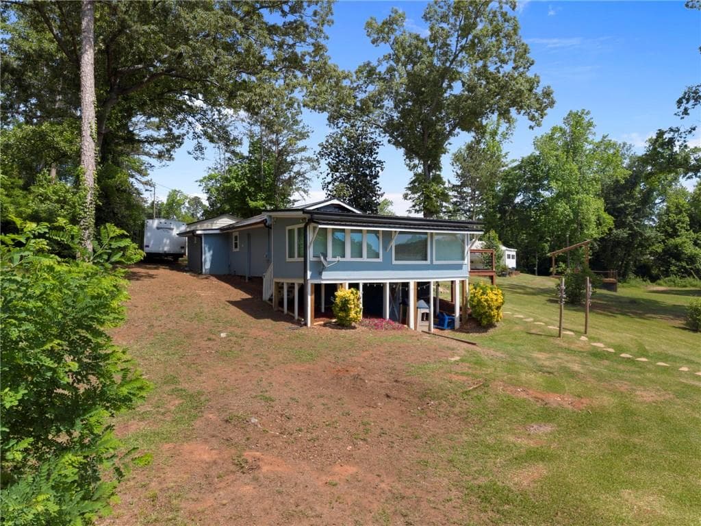 2 bedroom, 2 bathroom, 1,239 sq ft single family residence for sale at 100 S River Bend, Jackson, GA 30233 — photo 4
