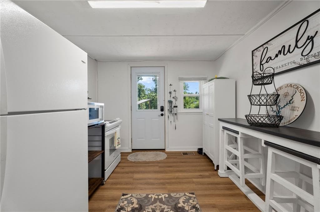 2 bedroom, 2 bathroom, 1,239 sq ft single family residence for sale at 100 S River Bend, Jackson, GA 30233 — photo 7