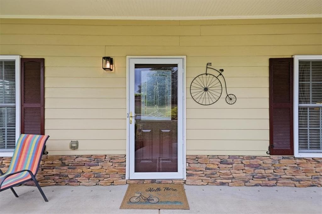 4 bedroom, 2 bathroom, 2,158 sq ft single family residence under contract at 326 Cabinwood Trail, Canton, GA 30115 — photo 5