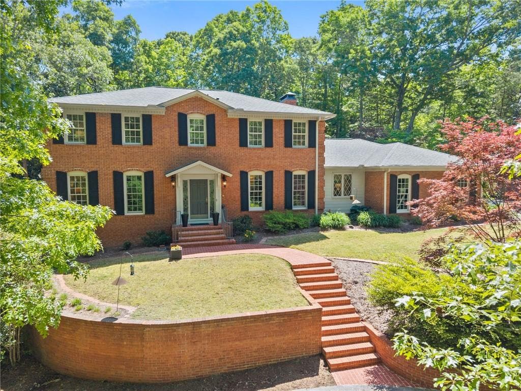 5 bedroom, 5 bathroom, 3,819 sq ft single family residence for sale at 1812 Valley Road, Gainesville, GA 30501