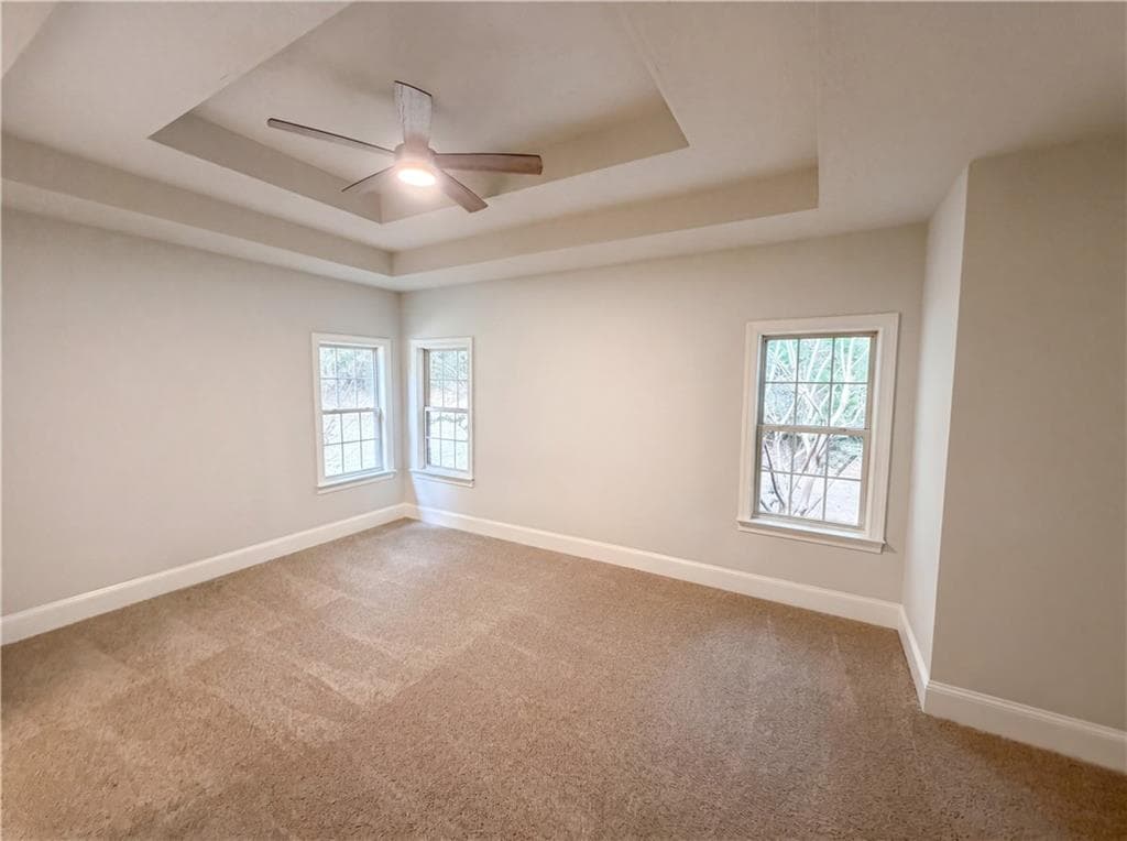 3 bedroom, 2 bathroom, 1,813 sq ft single family residence under contract at 125 Farr Lake Drive, Tyrone, GA 30290 — photo 9