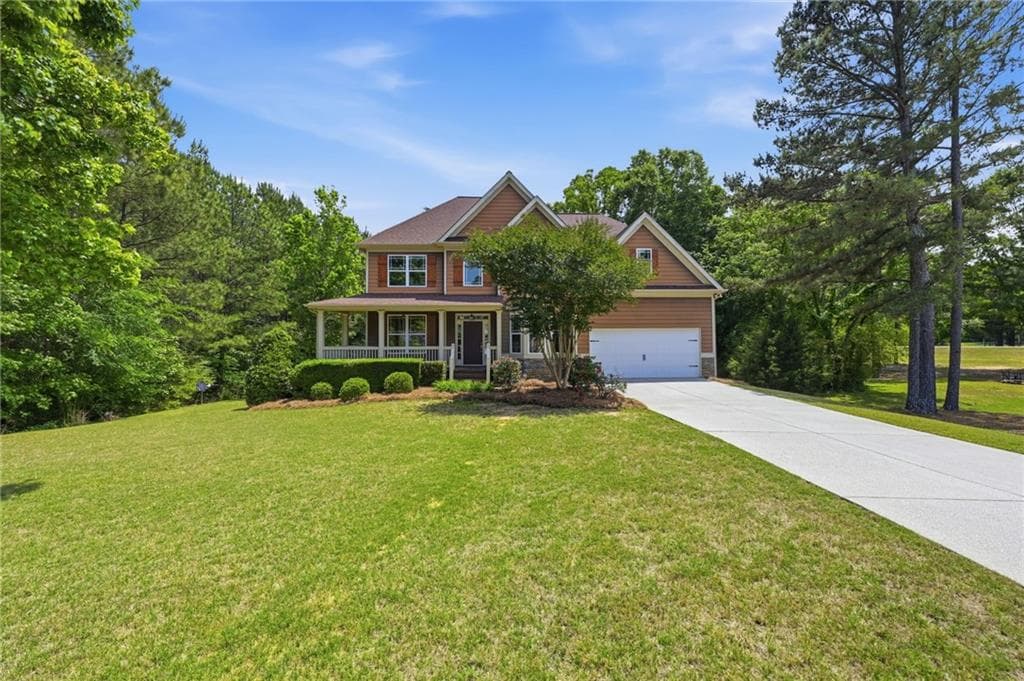 5 bedroom, 3 bathroom, 2,642 sq ft home for sale at 70 Citation Way, Jefferson, GA