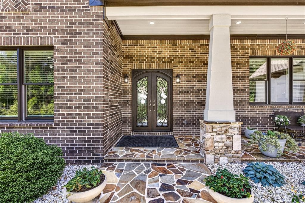 5 bedroom, 6 bathroom, 6,400 sq ft single family residence for sale at 783 Blackberry Trail, Lawrenceville, GA 30043 — photo 4