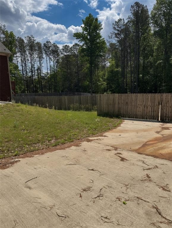 4 bedroom, 4 bathroom, 3,509 sq ft single family residence for sale at 1128 Charleston Ridge, Mcdonough, GA 30252 — photo 4