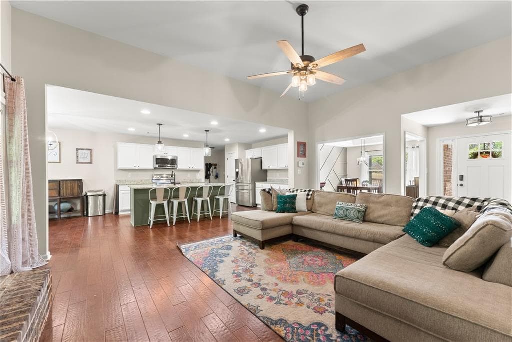 5 bedroom, 4 bathroom, 4,446 sq ft single family residence for sale at 494 Katherine Drive, Jefferson, GA 30549 — photo 4