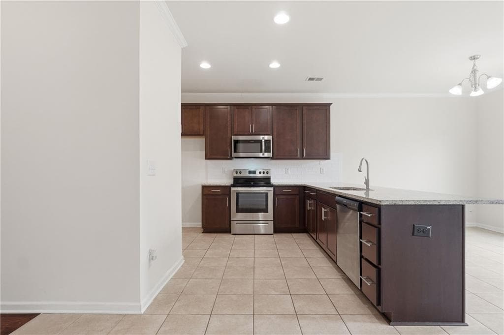4 bedroom, 3 bathroom, 2,700 sq ft single family residence for rent at 6498 Panasa Court, Norcross, GA 30084 for $3,000 a month — photo 7