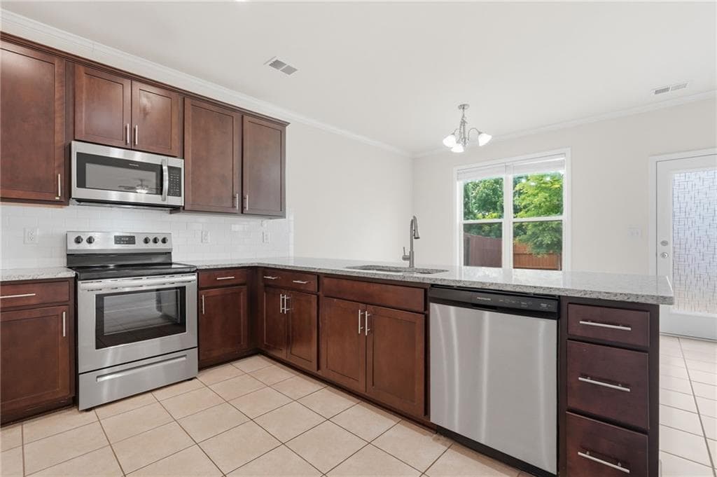 4 bedroom, 3 bathroom, 2,700 sq ft single family residence for rent at 6498 Panasa Court, Norcross, GA 30084 for $3,000 a month — photo 8