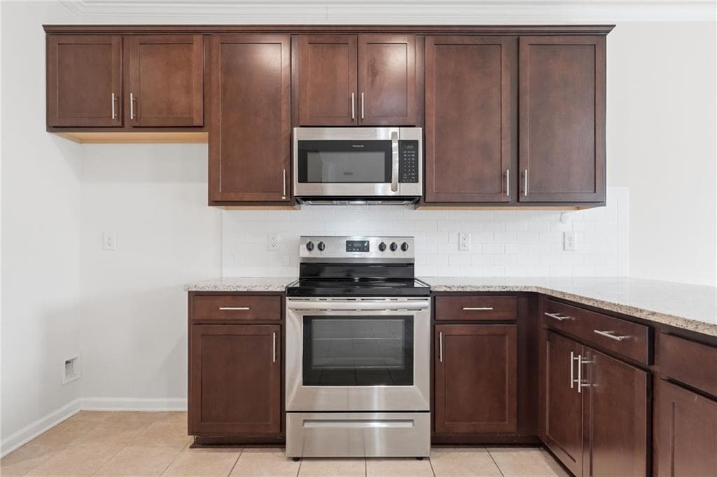 4 bedroom, 3 bathroom, 2,700 sq ft single family residence for rent at 6498 Panasa Court, Norcross, GA 30084 for $3,000 a month — photo 9