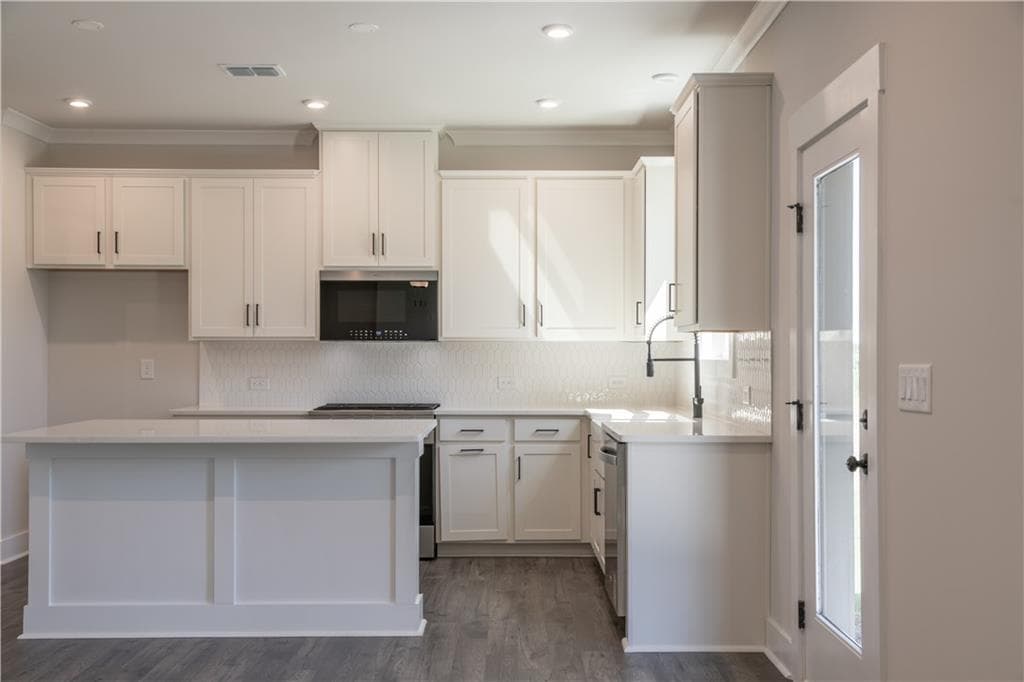 4 bedroom, 3 bathroom, 2,223 sq ft single family residence for sale at 307 William Gossett Drive, Canton, GA 30114 — photo 10