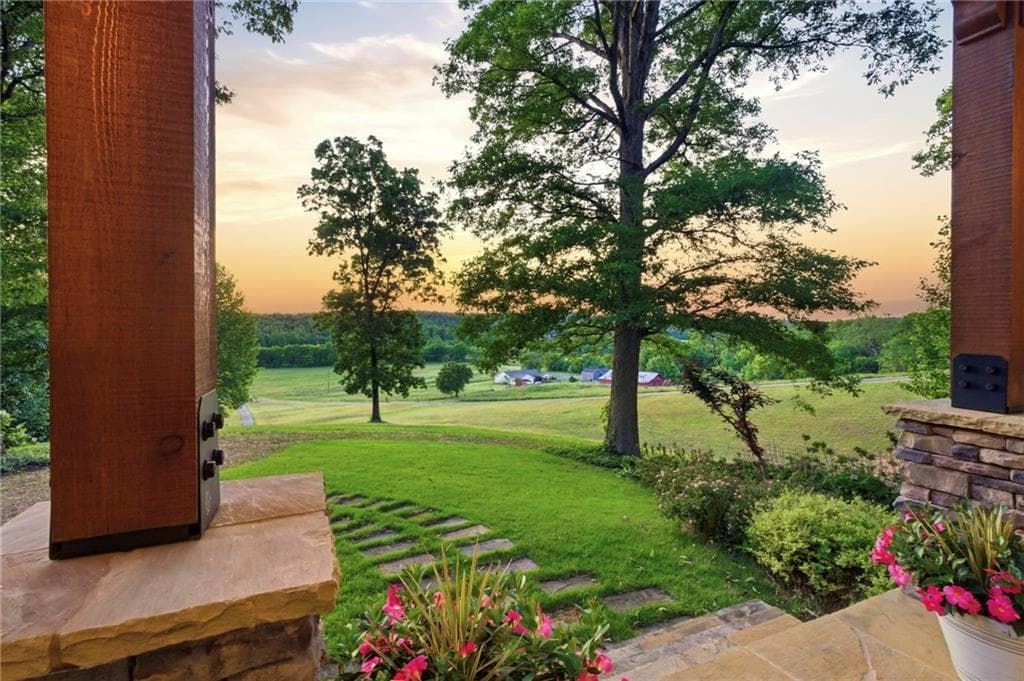 5 bedroom, 4 bathroom, 2,764 sq ft single family residence for sale at 416 Spring Place Road, White, GA 30184 — photo 4