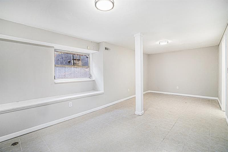 4 bedroom, 2 bathroom, 1,728 sq ft single family residence for sale at 2693 Washington Street, Atlanta, GA 30318 — photo 6