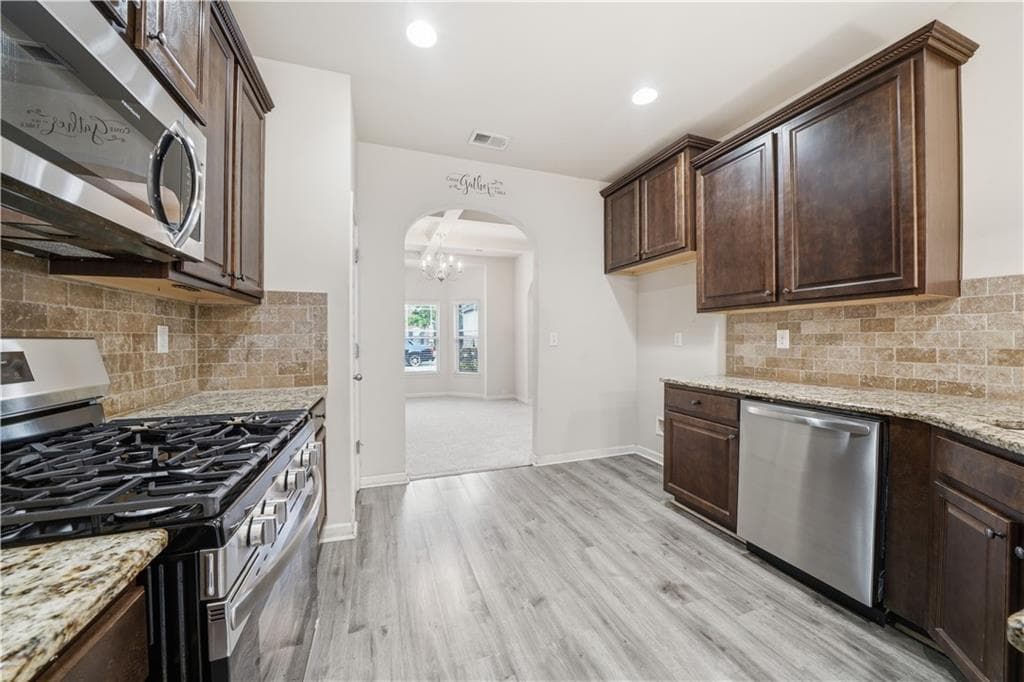 5 bedroom, 3 bathroom, 3,514 sq ft single family residence under contract at 1671 Stone Meadow Road, Lithonia, GA 30058 — photo 5