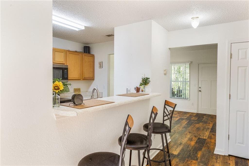 3 bedroom, 3 bathroom, 2,104 sq ft single family residence for sale at 565 Carlton Pointe Drive, Palmetto, GA 30268 — photo 6