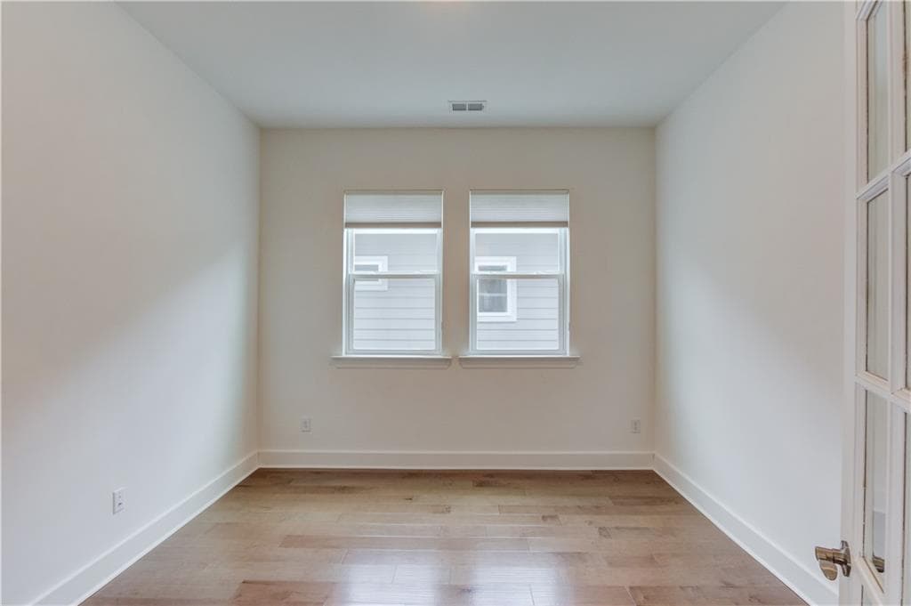 3 bedroom, 3 bathroom, 2,481 sq ft single family residence for sale at 6917 River Rock Drive, Flowery Branch, GA 30542 — photo 5