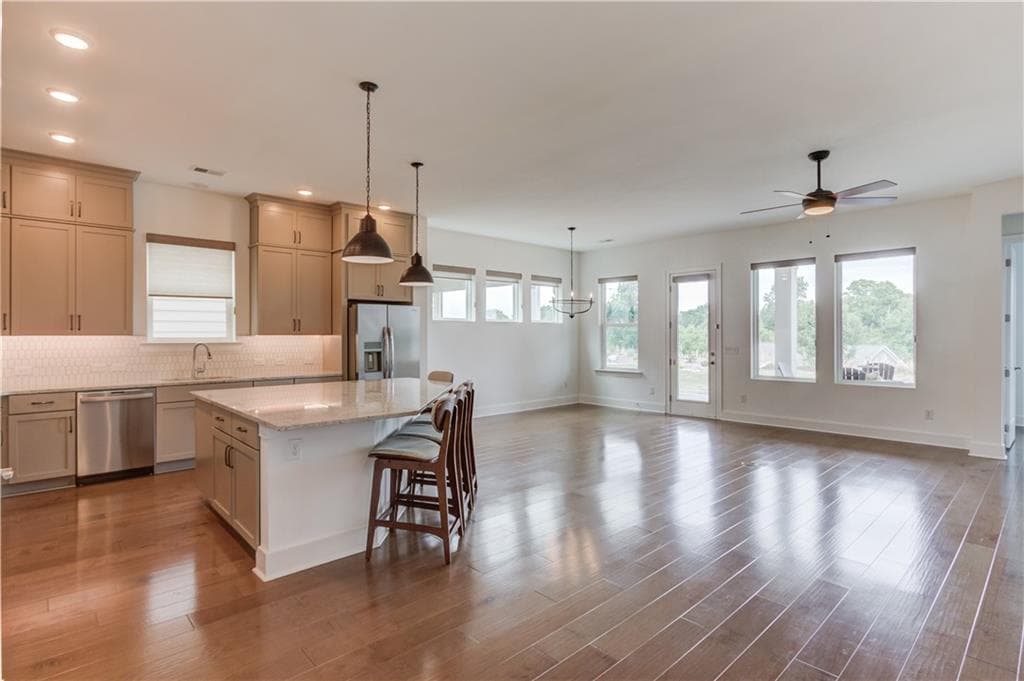 3 bedroom, 3 bathroom, 2,481 sq ft single family residence for sale at 6917 River Rock Drive, Flowery Branch, GA 30542 — photo 8