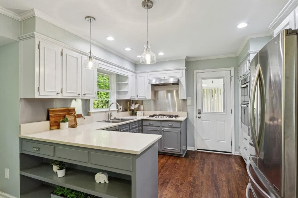 4 bedroom, 2 bathroom, 2,147 sq ft single family residence under contract at 688 Huntington Place, Marietta, GA 30067 — photo 4