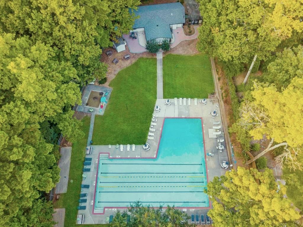 4 bedroom, 2 bathroom, 2,147 sq ft single family residence under contract at 688 Huntington Place, Marietta, GA 30067 — photo 9