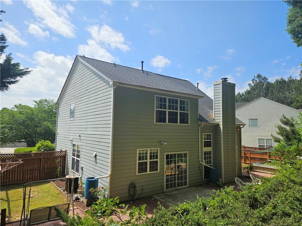 3 bedroom, 3 bathroom, 1,974 sq ft single family residence for sale at 2608 Davenham Lane, Duluth, GA 30096 — photo 3