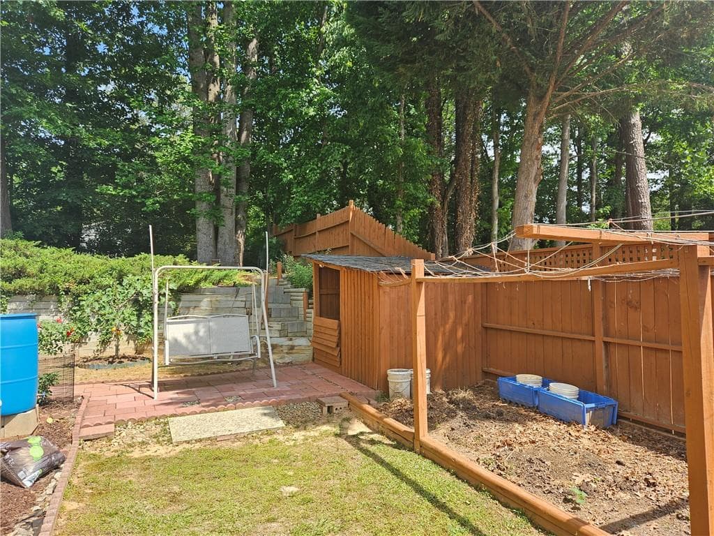 3 bedroom, 3 bathroom, 1,974 sq ft single family residence for sale at 2608 Davenham Lane, Duluth, GA 30096 — photo 6