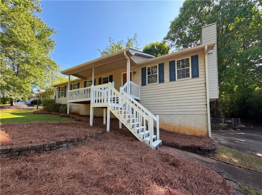 3 bedroom, 2 bathroom, 1,292 sq ft single family residence for sale at 76 Lost Meadows Drive, Dallas, GA 30157 — photo 3