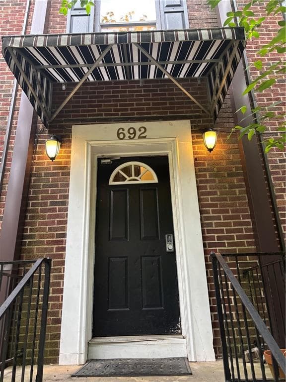 2 bedroom, 1 bathroom, 667 sq ft condominium under contract at 692 Argonne Avenue 4, Atlanta, GA 30308 — photo 9