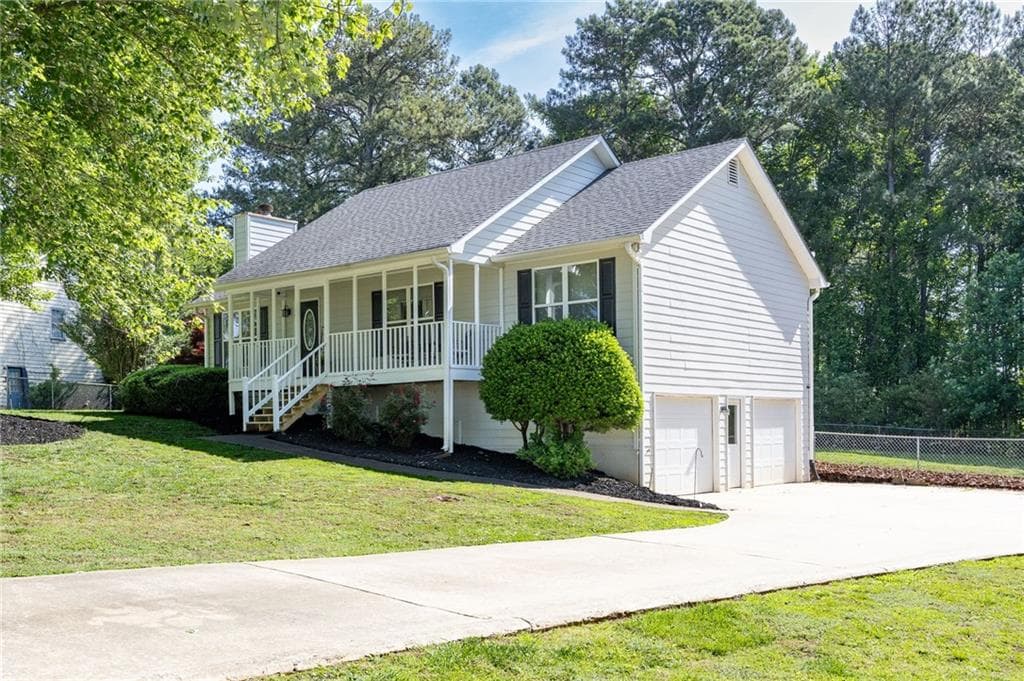 3 bedroom, 2 bathroom, 1,288 sq ft single family residence sold at 3093 Shiloh Place, Canton, GA 30115