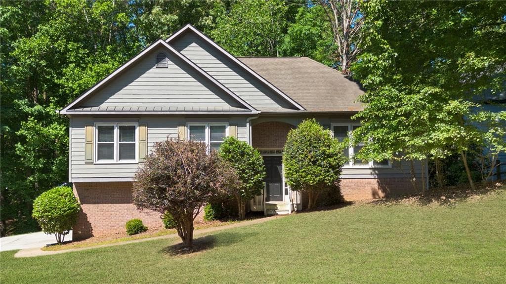 3 bedroom, 3 bathroom, 2,232 sq ft single family residence sold at 3616 Broken Arrow Drive, Woodstock, GA 30189