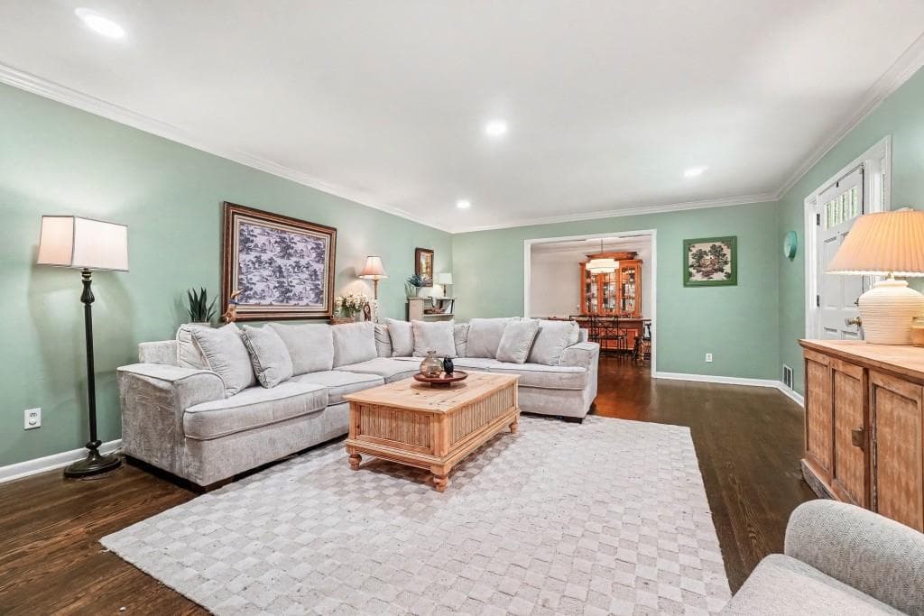4 bedroom, 3 bathroom, 2,680 sq ft single family residence under contract at 1722 Timothy Drive, Atlanta, GA 30311 — photo 2