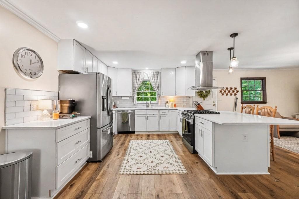 4 bedroom, 3 bathroom, 2,680 sq ft single family residence under contract at 1722 Timothy Drive, Atlanta, GA 30311 — photo 3