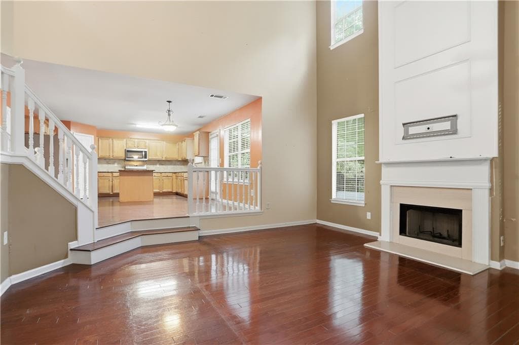 4 bedroom, 3 bathroom, 2,696 sq ft single family residence under contract at 3475 Midway Cove Drive, Loganville, GA 30052 — photo 8
