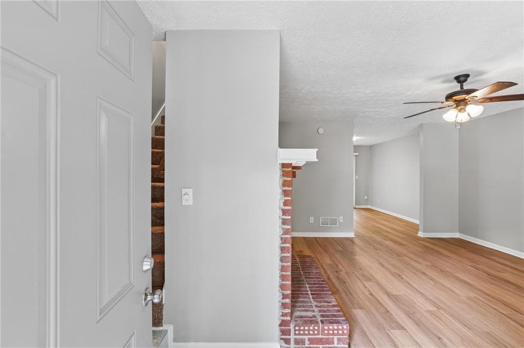 2 bedroom, 3 bathroom, 1,292 sq ft townhouse for sale at 181 Timber Creek Lane, Marietta, GA 30060 — photo 6