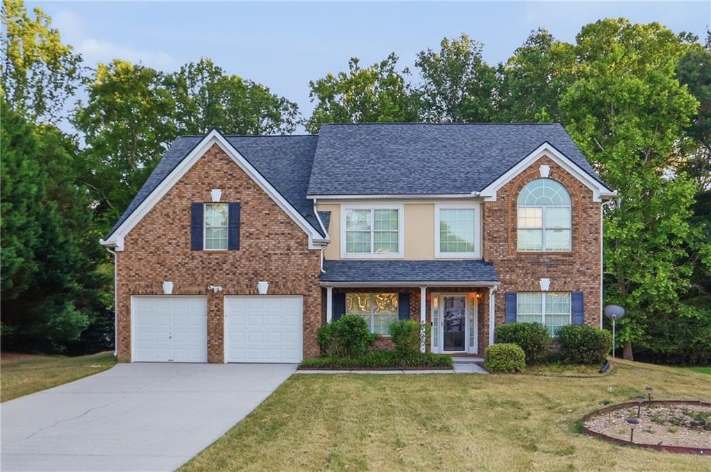 4 bedroom, 3 bathroom, 2,696 sq ft single family residence under contract at 3475 Midway Cove Drive, Loganville, GA 30052