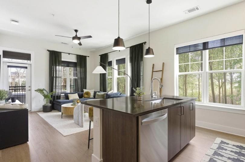 2 bedroom, 2 bathroom, 1,129 sq ft apartment for rent at 1400 Lake Hearn Drive 2320, Brookhaven, GA 30319 for $2,986 a month — photo 5