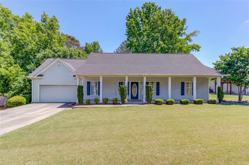 3 bedroom, 2 bathroom, 1,404 sq ft single family residence under contract at 502 Towler Shoals View, Loganville, GA 30052