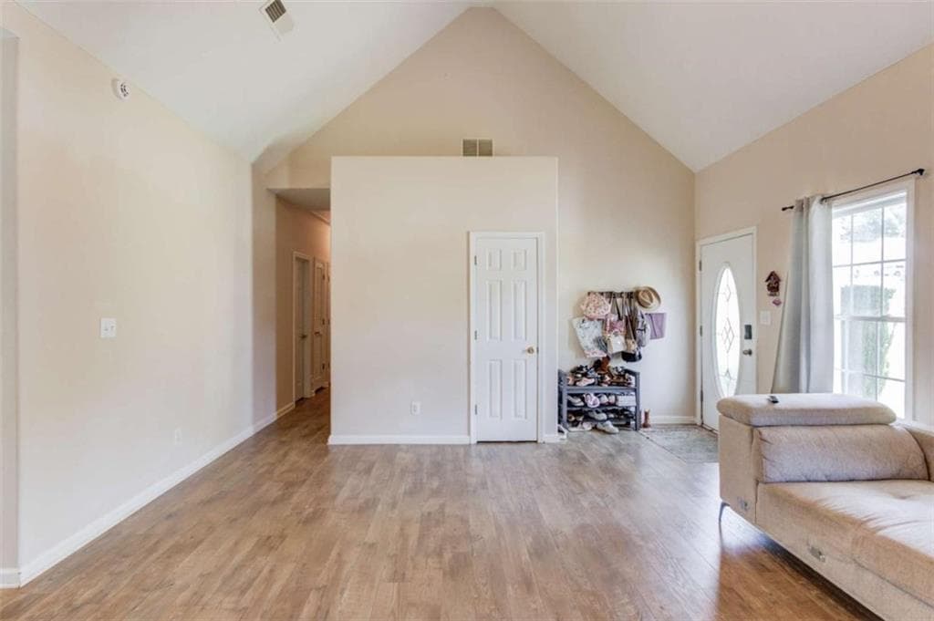 3 bedroom, 2 bathroom, 1,404 sq ft single family residence under contract at 502 Towler Shoals View, Loganville, GA 30052 — photo 8