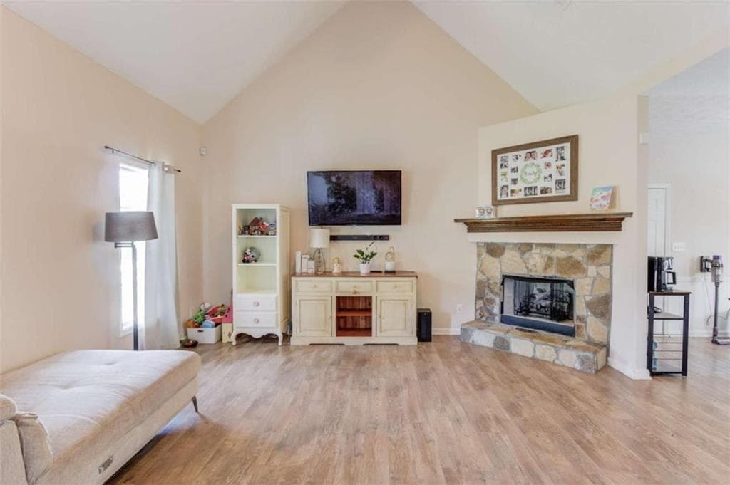 3 bedroom, 2 bathroom, 1,404 sq ft single family residence under contract at 502 Towler Shoals View, Loganville, GA 30052 — photo 9