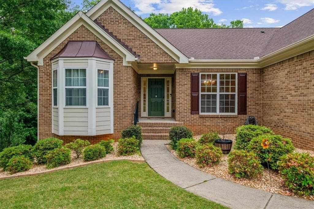 5 bedroom, 3 bathroom, 4,014 sq ft single family residence for sale at 8780 Amberfield Drive, Gainesville, GA 30506 — photo 10