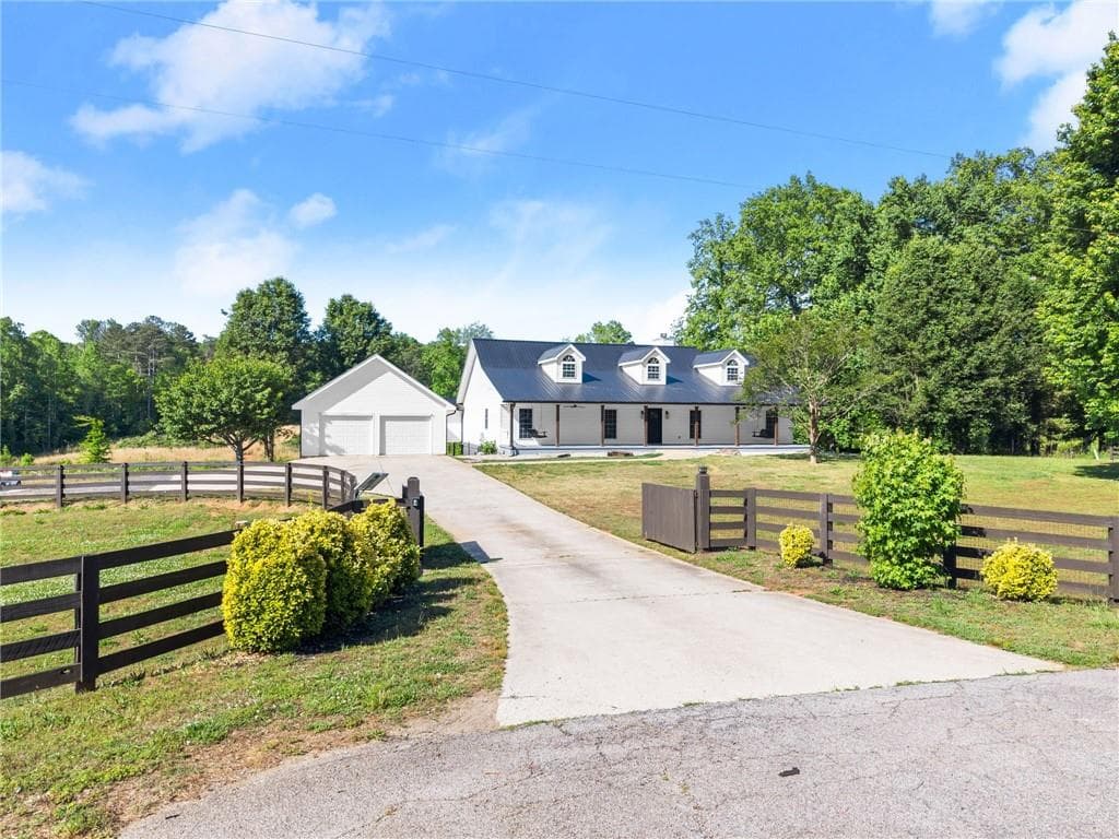 4 bedroom, 3 bathroom, 4,608 sq ft single family residence for sale at 6147 Dahlonega Highway, Clermont, GA 30527