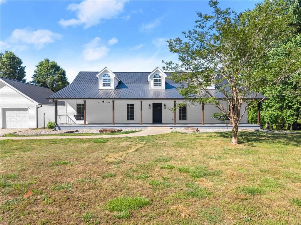 4 bedroom, 3 bathroom, 4,608 sq ft single family residence for sale at 6147 Dahlonega Highway, Clermont, GA 30527 — photo 6