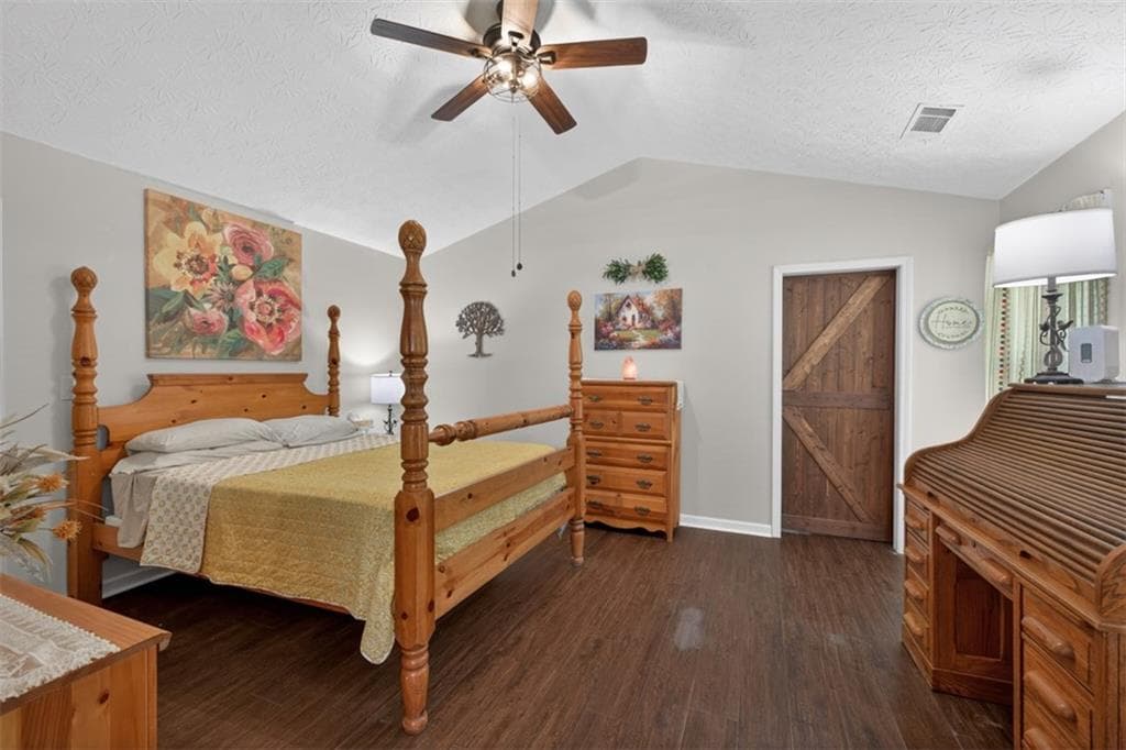 3 bedroom, 2 bathroom, 1,978 sq ft single family residence for sale at 2880 Wadley Lane, Dacula, GA 30019 — photo 4
