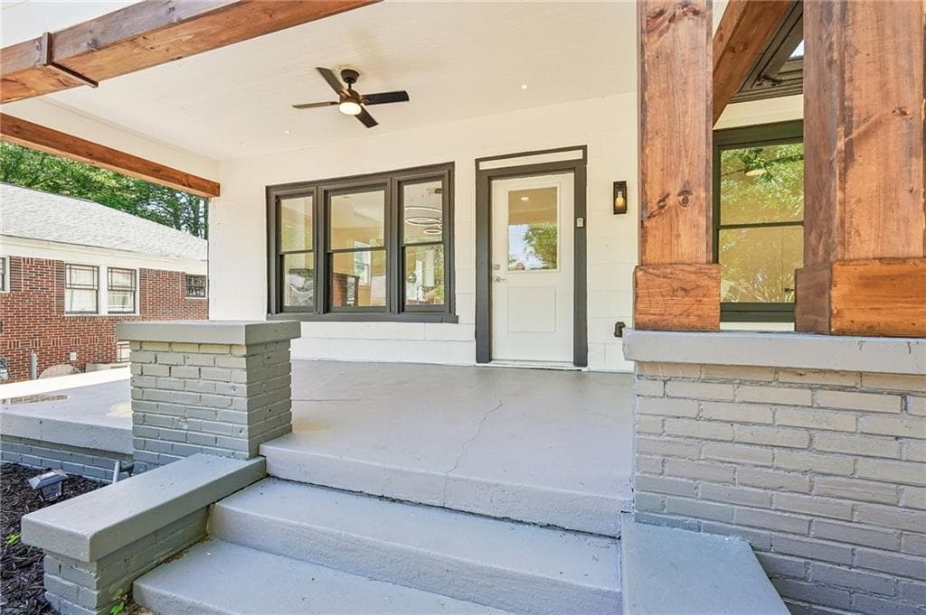 3 bedroom, 2 bathroom, 1,116 sq ft single family residence for sale at 994 Katherwood Drive, Atlanta, GA 30310 — photo 5