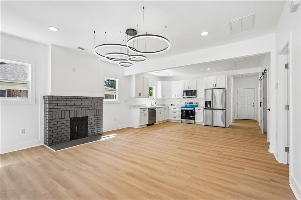 3 bedroom, 2 bathroom, 1,116 sq ft single family residence for sale at 994 Katherwood Drive, Atlanta, GA 30310 — photo 7