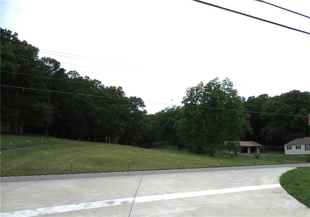 6 bedroom, 3 bathroom multi family for sale at 656*66 Chatsworth Highway, Calhoun, GA 30701 — photo 2