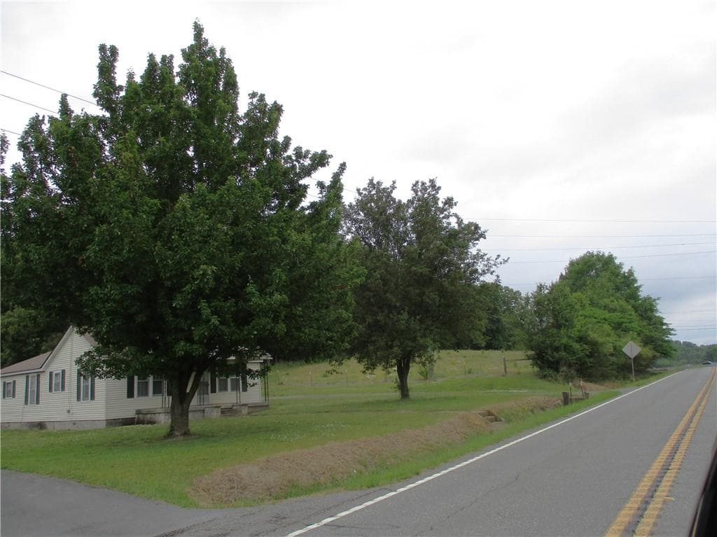 6 bedroom, 3 bathroom multi family for sale at 656*66 Chatsworth Highway, Calhoun, GA 30701 — photo 7