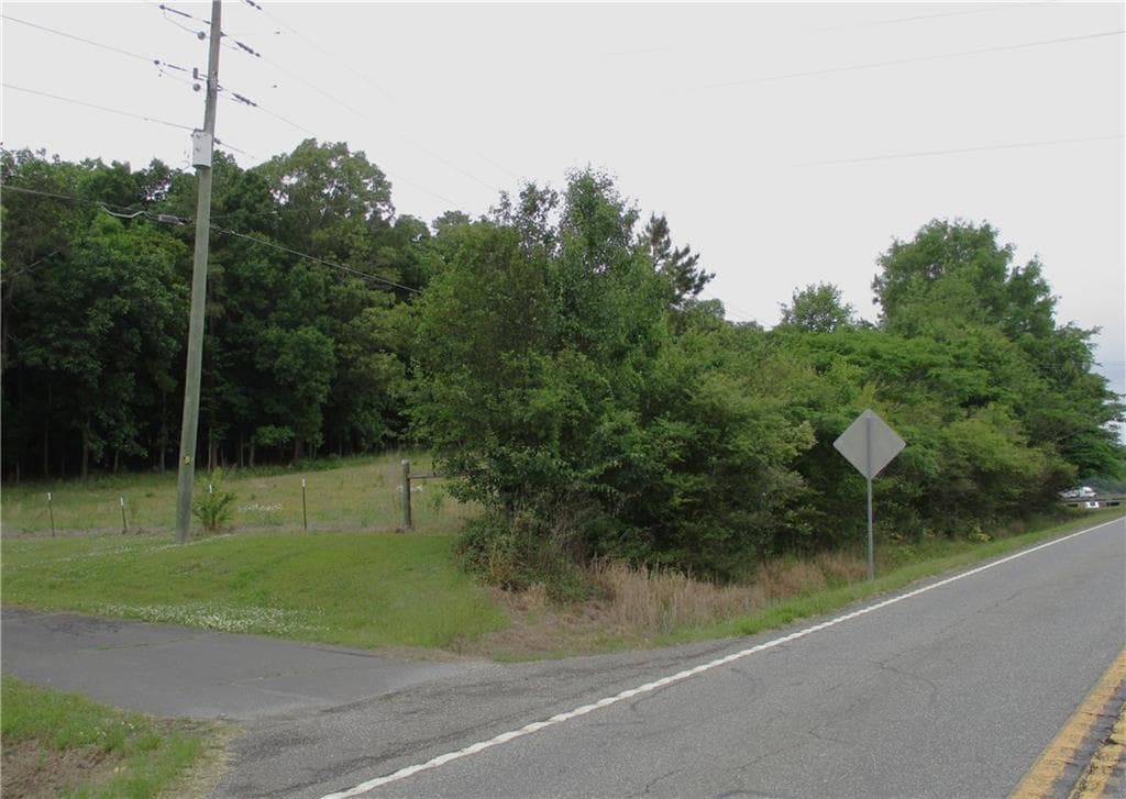 6 bedroom, 3 bathroom multi family for sale at 656*66 Chatsworth Highway, Calhoun, GA 30701 — photo 8